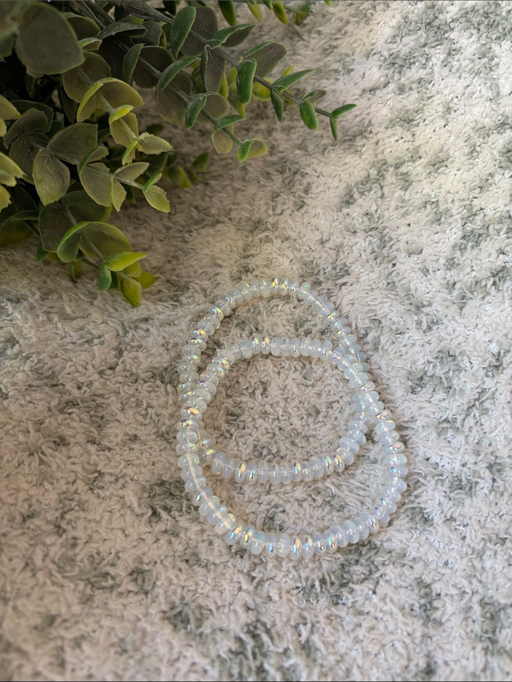 Iridescent White Opalescent Glass Disc Beaded Stretch Bracelet Set of Two NWT